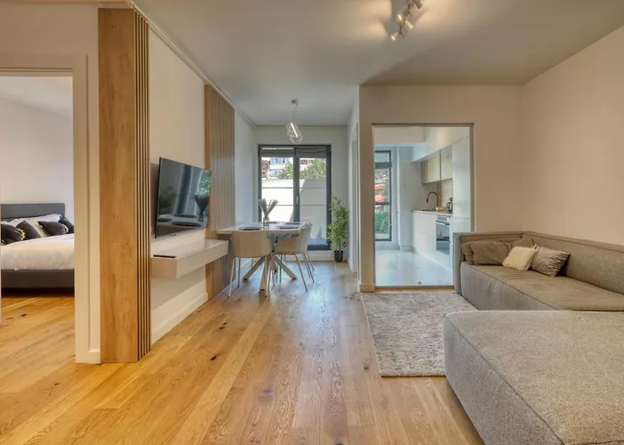 Central Modern Gem